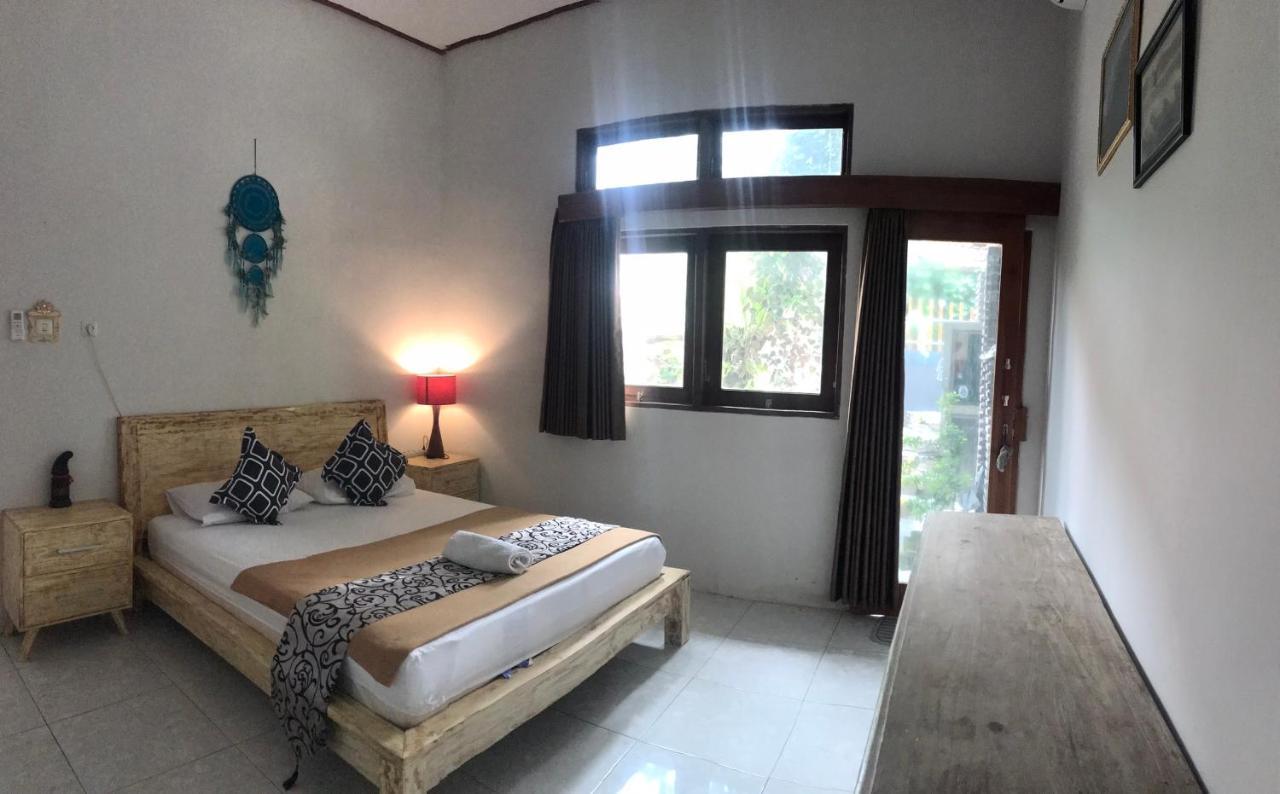 Medewi Secret Surfcamp Hotel Pulukan Bagian luar foto