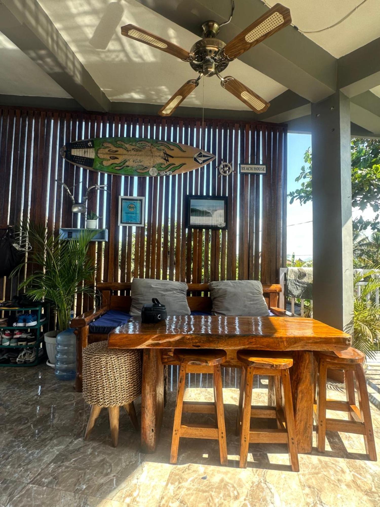 Medewi Secret Surfcamp Hotel Pulukan Bagian luar foto